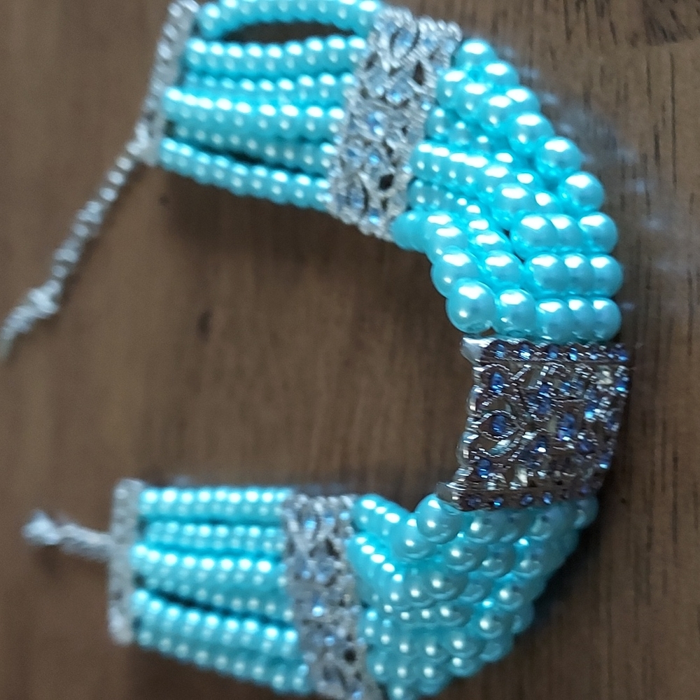 Vintage VOLM Beaded Choker